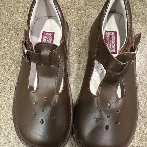L’mour girls brown mary Janes. New no box. Size 1 - Picture 2 of 10